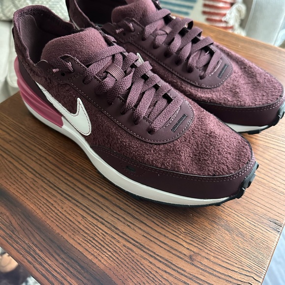 NIKE WOMENS WAFFLE ONE SE - Picture 4 of 6